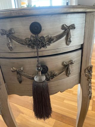 Mueble auxiliar plata