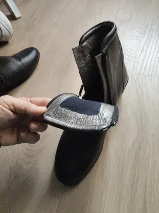 Botines de piel negros con doble cremallera