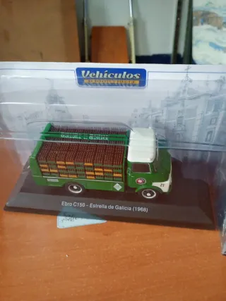 Vehículos a escala 1:43