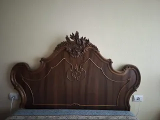 Cabecero de cama de madera restaurado