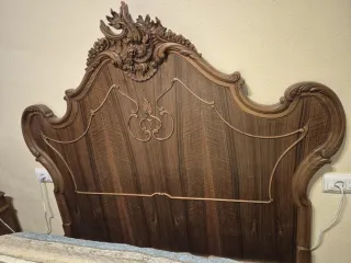 Cabecero de cama de madera restaurado