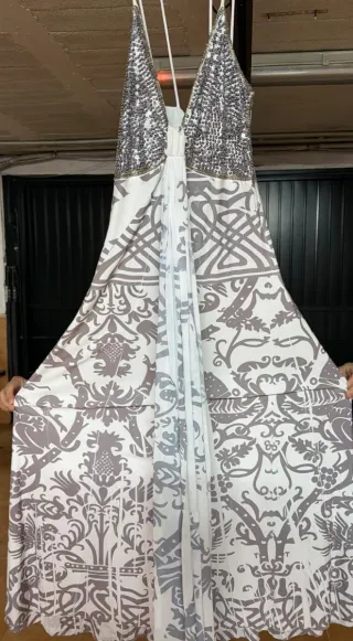 Vestido Pasión Tango plateado y blanco