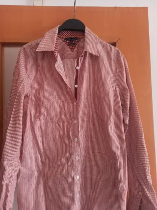 Camisa Tommy Hilfiger rayas roja y blanca