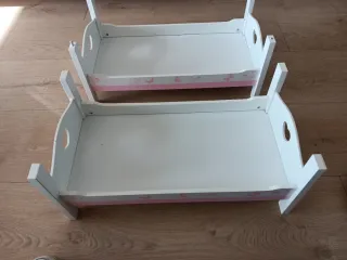 Cunas litera (o individuales) y trona para muñecas