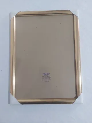 Marco  madera revestido de dorado