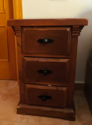 Comò in legno con specchio + 2 comodini