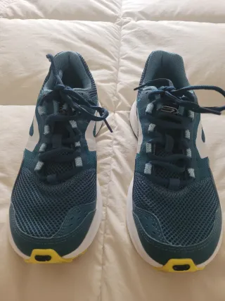 Zapatillas running Decathlon azul/verde