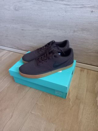 Nike SB Check Solar CNVS Negro/Marrón