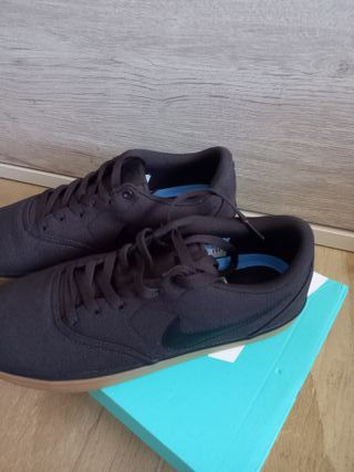 Nike SB Check Solar CNVS Negro/Marrón