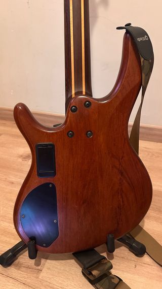 Bajo Cort B4 Activo 4 cuerdas