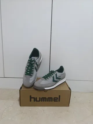 Zapatillas Hummel grises y verdes