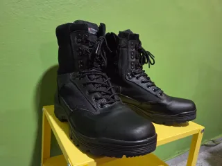 Botas Mil-Tec Tácticas Cuero Negras