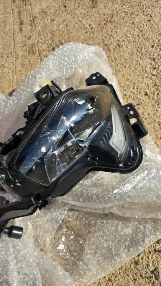 Faro Delantero TMAX 560 Original