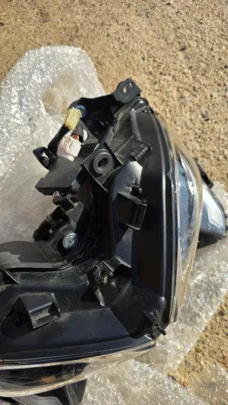 Faro Delantero TMAX 560 Original