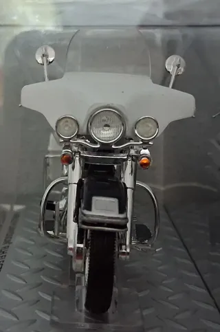Miniatura Harley-Davidson Electra Glide 1970