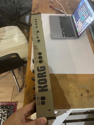 Sintetizador Korg MicroKORG