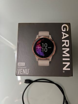 Reloj Garmin Venu Beige y Dorado