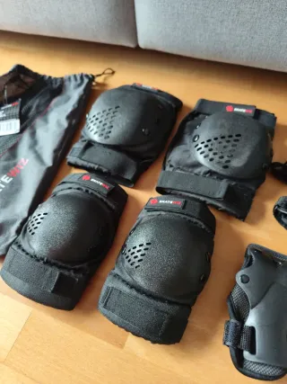 Protecciones Skate rodilleras, codos y muñequeras.