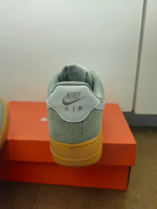 Nike Air Force Gris y Blanco