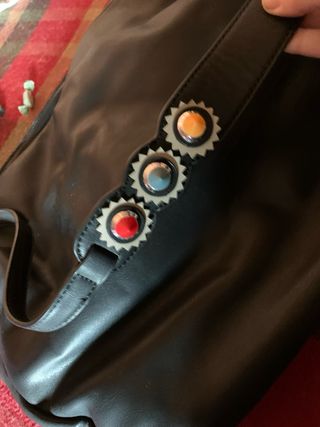 Bolso Negro Grande con Adornos