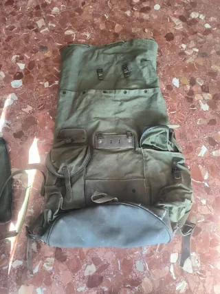 Mochila militar verde
