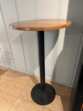 Mesa alta madera y metal