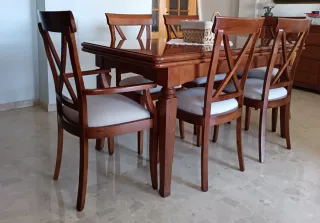 Mesa y 6 sillas de pino