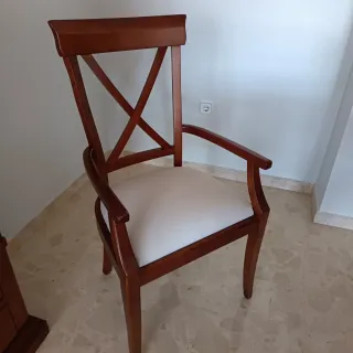 Mesa y 6 sillas de pino