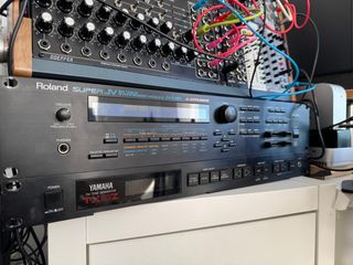 Sintetizador Roland JV-1080