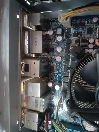 Torre Ordenador Negra/Gris LG