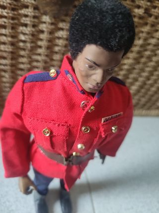 Geyperman con uniforme Policía Montada Canadá