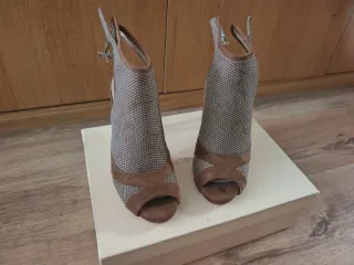 Sandalias Menbur Beige y Marrón