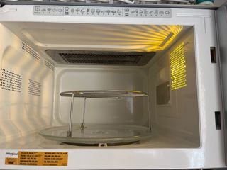 Microonde Whirlpool usato