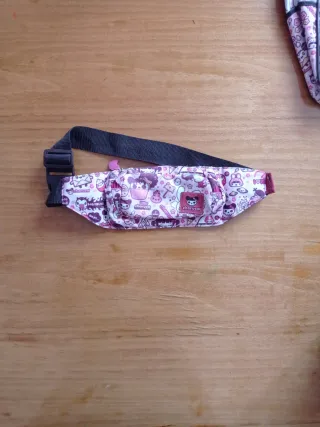 Bolso riñonera estampado Kawaii
