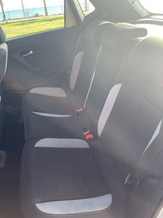 Volkswagen Polo R-Line 1.6 TDI