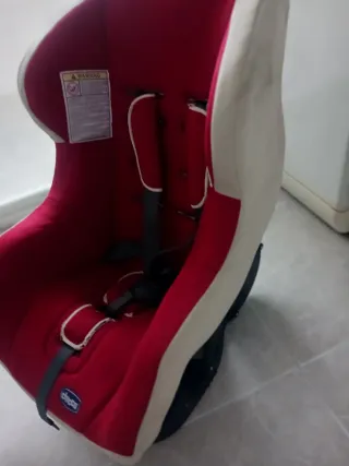 Silla de coche Chicco roja