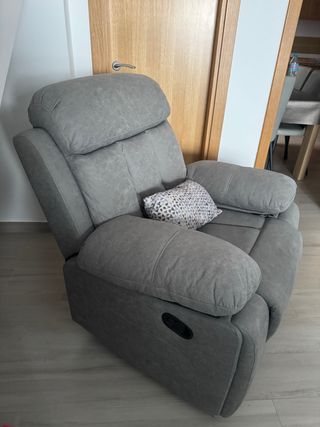 Sillón reclinable de tela gris