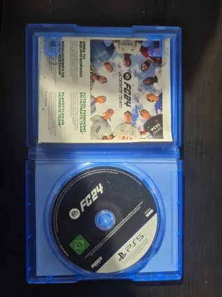 FC 24 + The Last of Us Parte I PS5