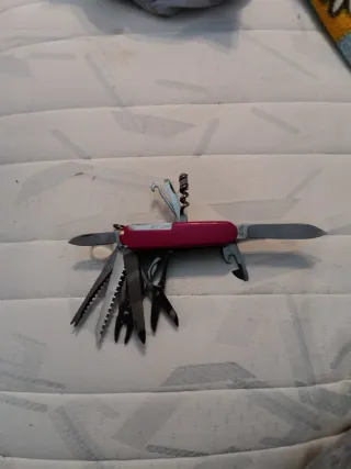 Navaja Multiusos Victorinox Roja