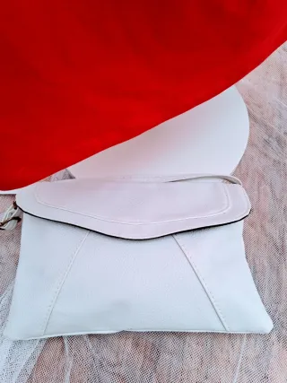 Bolso de piel auténtica. Blanco. Clutch
