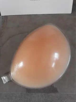 Sujetador de silicona Intimissimi beige