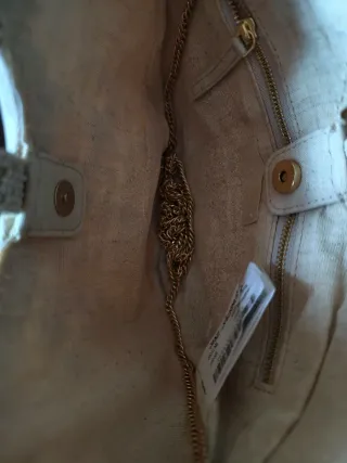 Bolso de mano Zara conchas y asas de madera