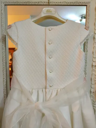 Vestido de Comunión Blanco con Flores Rosas