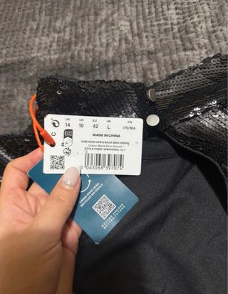 Vestido Superdry negro y plateado