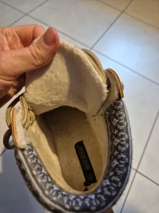 Scarponcini con pelo interno beige