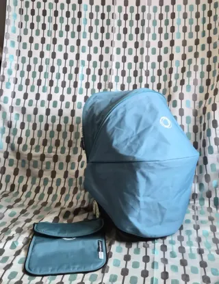 CAPOTA EXTENSIBLE Y CUBRE AZUL PETRÓLEO BUGABOO