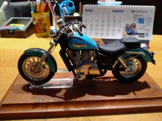 Maqueta Moto Honda VT1100C2 Shadow