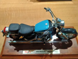 Maqueta Moto Honda VT1100C2 Shadow