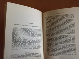 Antiguo Libro de Geografía del Mundo