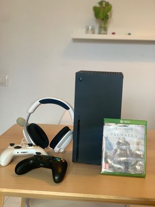 Xbox Series X + 2 Joysticks + Juego